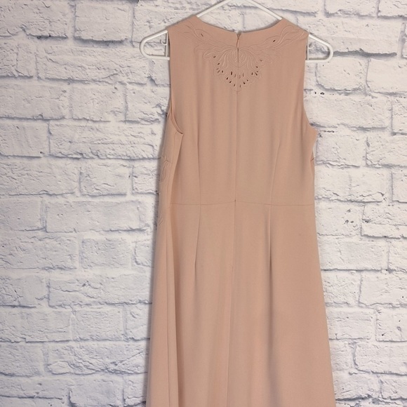 Ann Taylor light blush pink embroidered sleeveless shift dress 4 - Picture 4 of 7